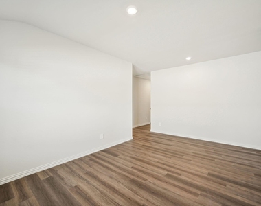 2203 Gustavus Drive - Photo Thumbnail 17