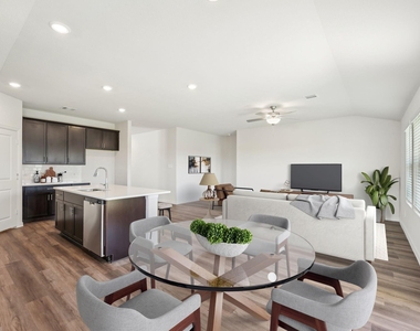 2203 Gustavus Drive - Photo Thumbnail 7
