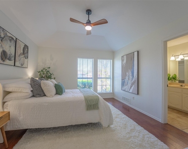 410 W Oak Street - Photo Thumbnail 6