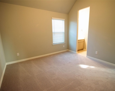 7235 Sanctuary - Photo Thumbnail 25