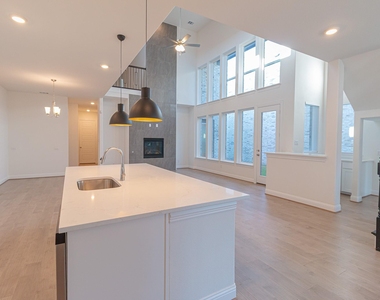 4924 Daybreak Drive - Photo Thumbnail 17