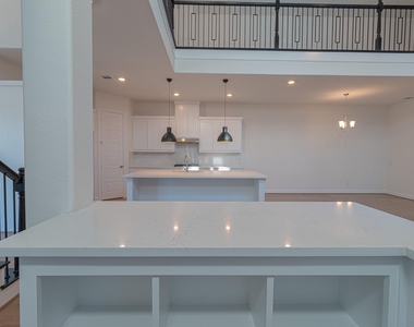 4924 Daybreak Drive - Photo Thumbnail 15