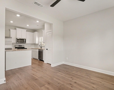 1109 Costa Vista Trail - Photo Thumbnail 11