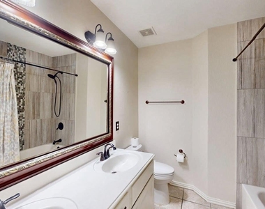 1404 Rosewood Trail - Photo Thumbnail 25