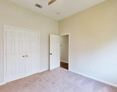 1404 Rosewood Trail - Photo Thumbnail 28