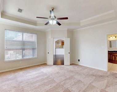 1404 Rosewood Trail - Photo Thumbnail 16