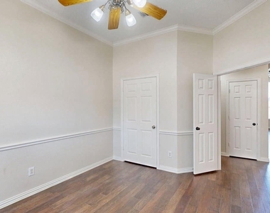 1404 Rosewood Trail - Photo Thumbnail 23