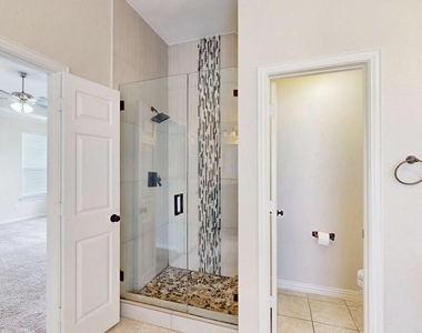 1404 Rosewood Trail - Photo Thumbnail 20