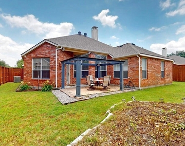 1404 Rosewood Trail - Photo Thumbnail 32