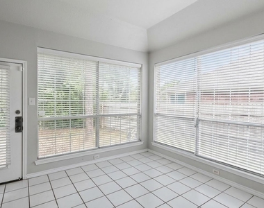 2609 Townshed Drive - Photo Thumbnail 11