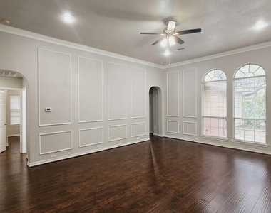 2609 Townshed Drive - Photo Thumbnail 3