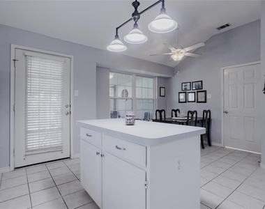 2918 Periwinkle Court - Photo Thumbnail 12