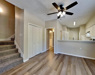 6700 Alissa Drive - Photo Thumbnail 5