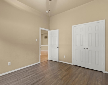 9413 Granger Lane - Photo Thumbnail 32