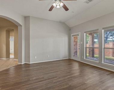 9413 Granger Lane - Photo Thumbnail 10