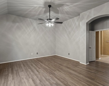 9413 Granger Lane - Photo Thumbnail 18