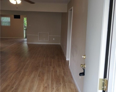 4318 Cicero Street - Photo Thumbnail 4