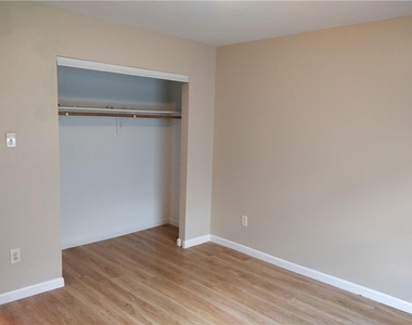 4318 Cicero Street - Photo Thumbnail 5