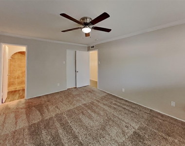 1205 Harvest Glen Drive - Photo Thumbnail 10