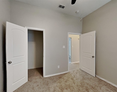 2988 Thames Trail - Photo Thumbnail 11