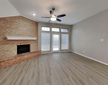 2988 Thames Trail - Photo Thumbnail 2