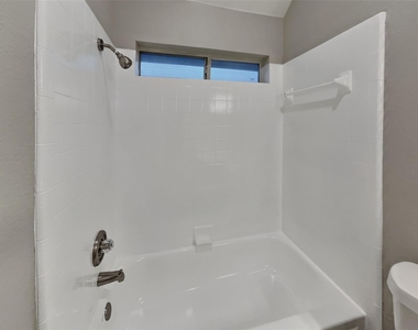 2988 Thames Trail - Photo Thumbnail 15