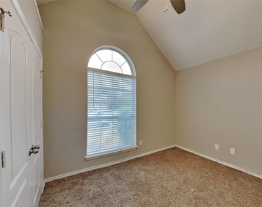 2988 Thames Trail - Photo Thumbnail 12