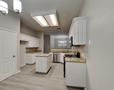 2988 Thames Trail - Photo Thumbnail 3