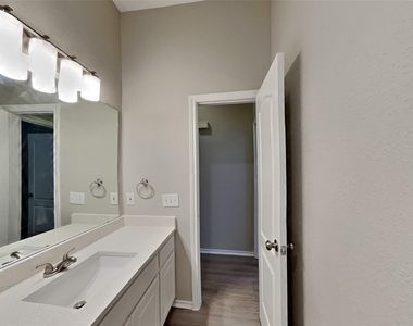 2988 Thames Trail - Photo Thumbnail 14