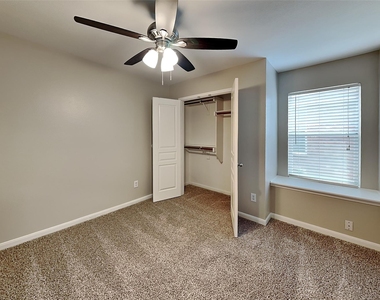 4868 Ambrosia Drive - Photo Thumbnail 15
