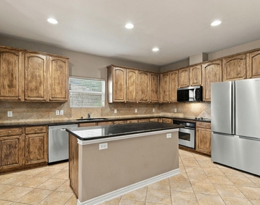 9424 Snowberry Drive - Photo Thumbnail 8