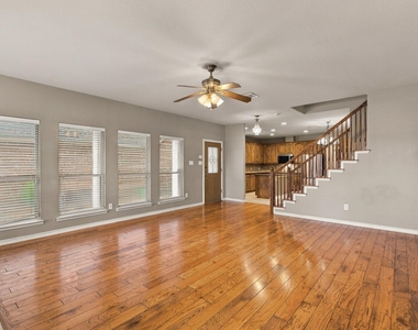 9424 Snowberry Drive - Photo Thumbnail 6