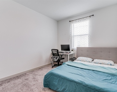 2744 Parkview Place - Photo Thumbnail 17