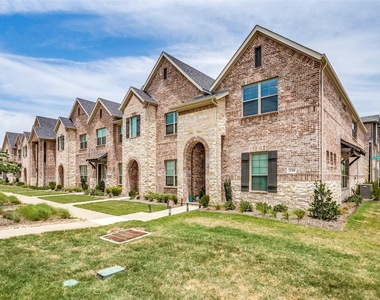 2744 Parkview Place - Photo Thumbnail 1