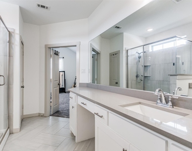 2744 Parkview Place - Photo Thumbnail 13