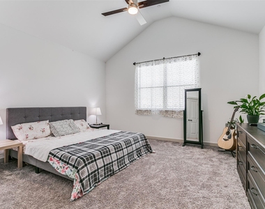 2744 Parkview Place - Photo Thumbnail 10