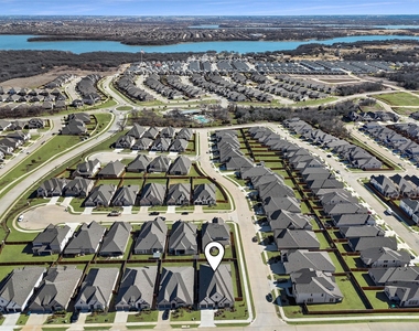 3300 Honey Suckle Lane - Photo Thumbnail 2