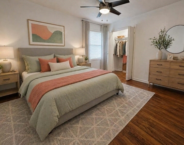 1306 N Powell Parkway - Photo Thumbnail 13