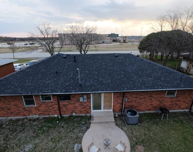 1306 N Powell Parkway - Photo Thumbnail 2