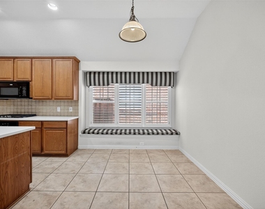 2408 Barranca Way - Photo Thumbnail 9