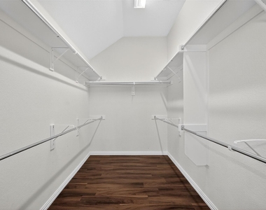 2408 Barranca Way - Photo Thumbnail 25