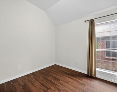 2408 Barranca Way - Photo Thumbnail 29