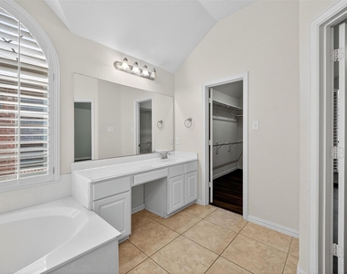 2408 Barranca Way - Photo Thumbnail 24