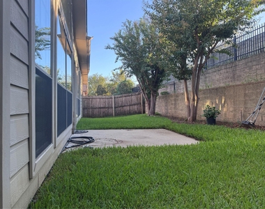 2408 Barranca Way - Photo Thumbnail 35