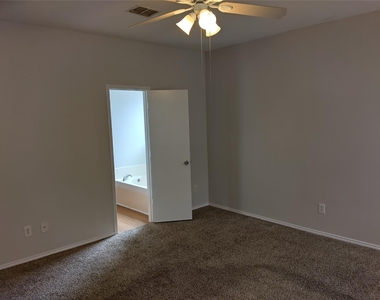 1133 Mockingbird Drive - Photo Thumbnail 12