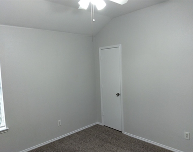 1133 Mockingbird Drive - Photo Thumbnail 20