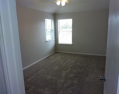 1133 Mockingbird Drive - Photo Thumbnail 24