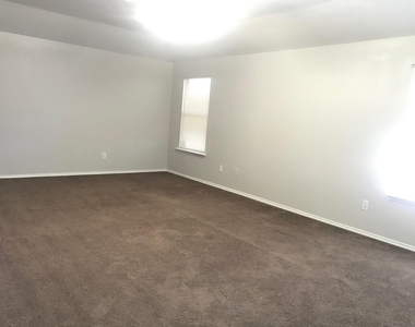 2053 Meadow Park Drive - Photo Thumbnail 12