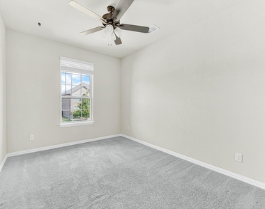 1415 Hickory Woods Way - Photo Thumbnail 28