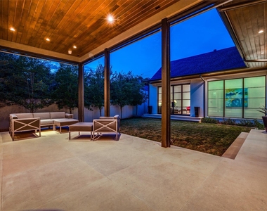 4352 Fairfax Avenue - Photo Thumbnail 38